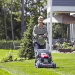 Honda HRX217VLA 21-Inch GCV200 Self-Propelled Lawn Mower with Electric Start - Image 4